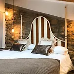 La Casona De Alutiz & Bodega *