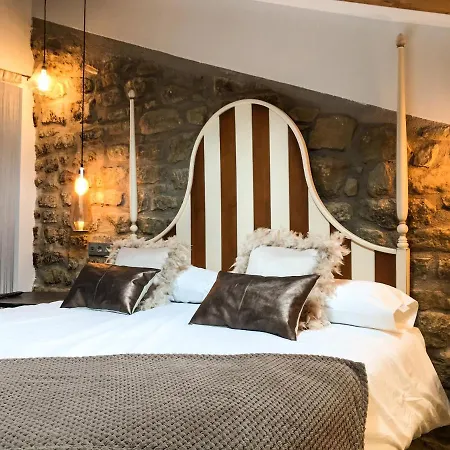 La Casona De Alutiz & Bodega *